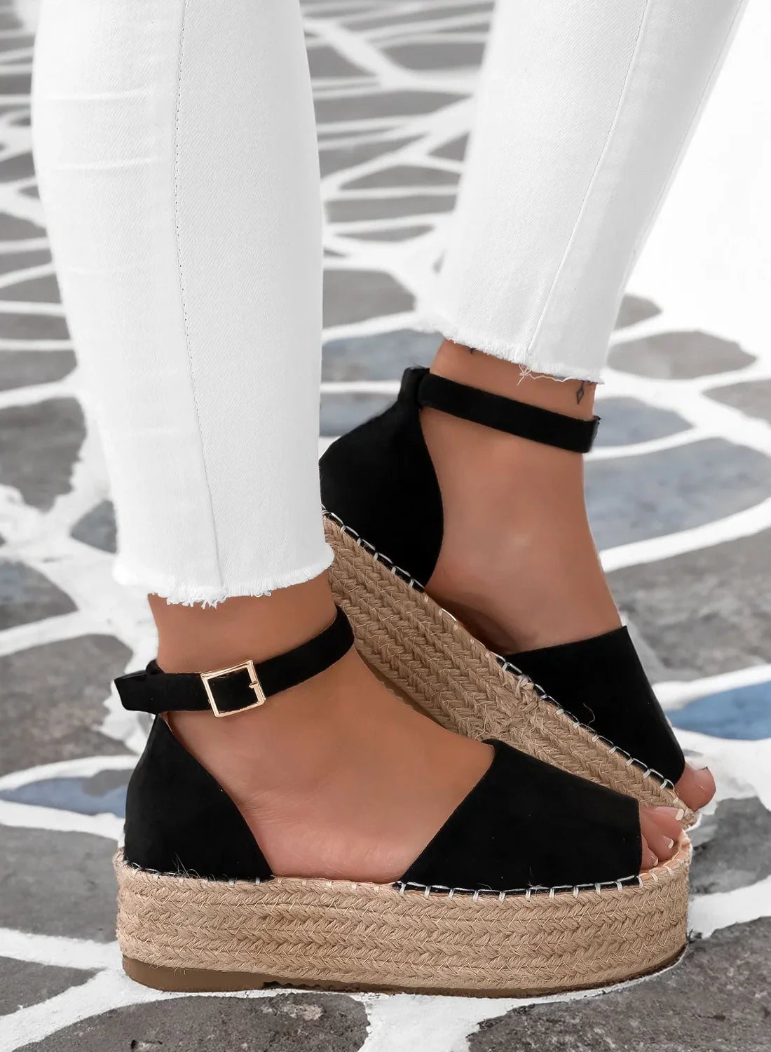 DALIA | Schwarze Espadrilles mit geflochtener Keilsohle