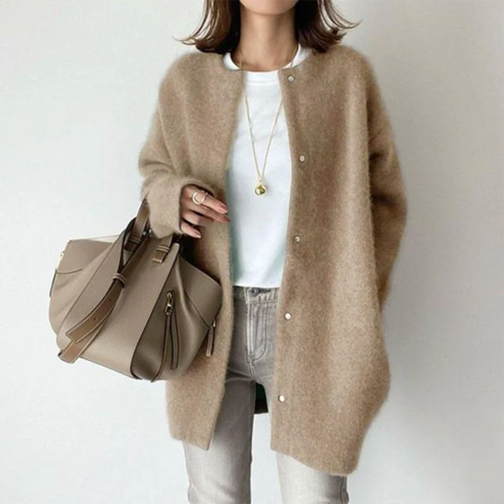 EMILY | Raffinierte Strickjacke